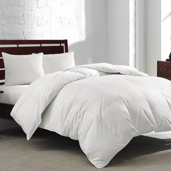 Royal Luxe White Goose Feather & Down Comforter (Twin)