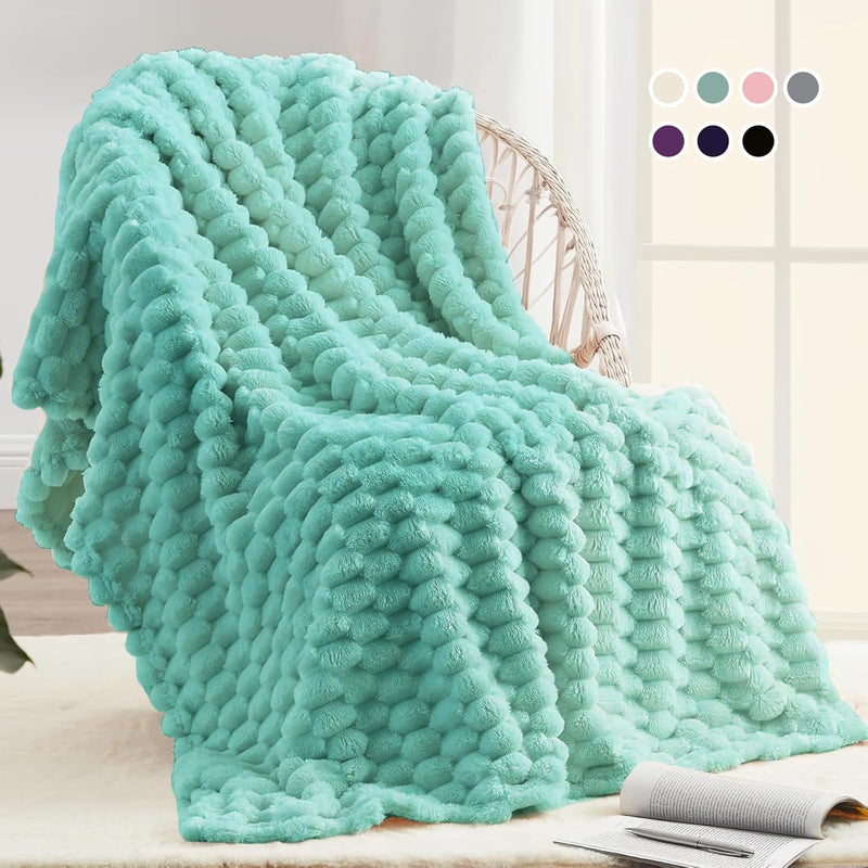 Cozy Soft Lightweight Fleece Blanket