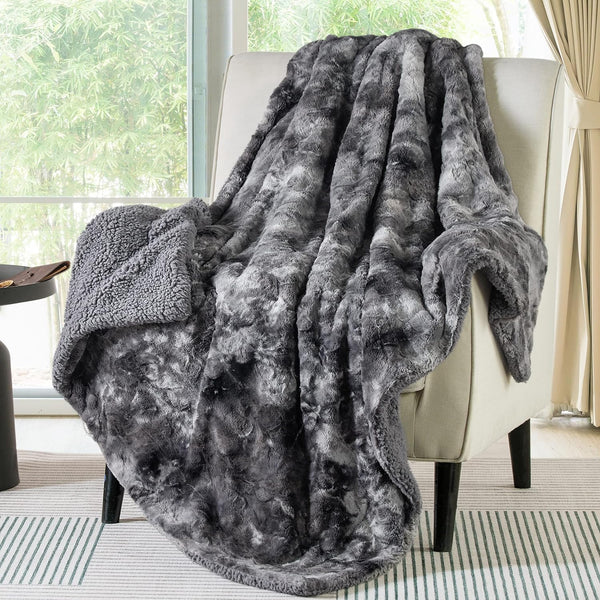 Bedsure Sherpa Fluffy Throw Blanket