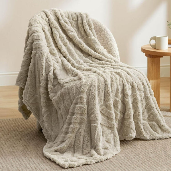 Bedsure Super Soft Boho Fleece Throw Blanket